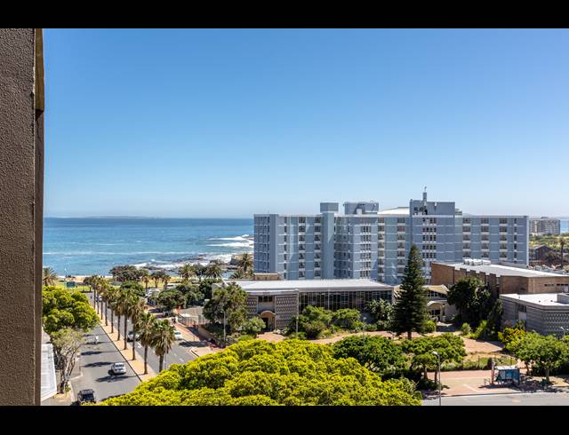 1 BEDROOM APARTMENT SOLD IN SEA POINT